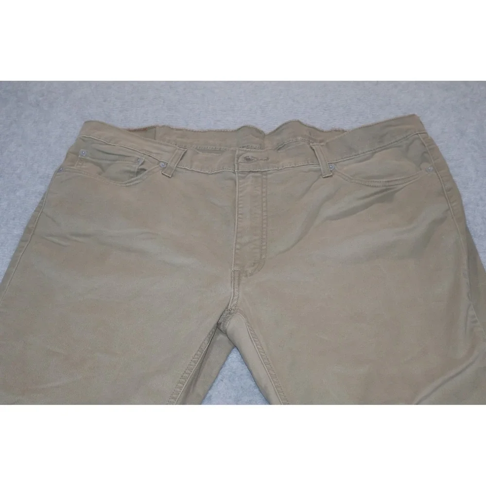 Levi Strauss & Co 541 Athletic Taper Mens 42x28 Tan Chino Pants 18181-0532